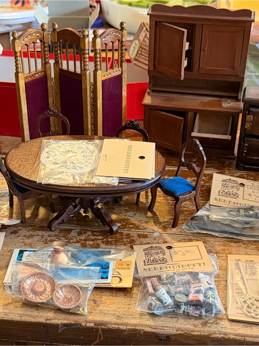 Vtg  Dollhouse Furniture Bedroom/Dining Set - Picture 7 of 12
